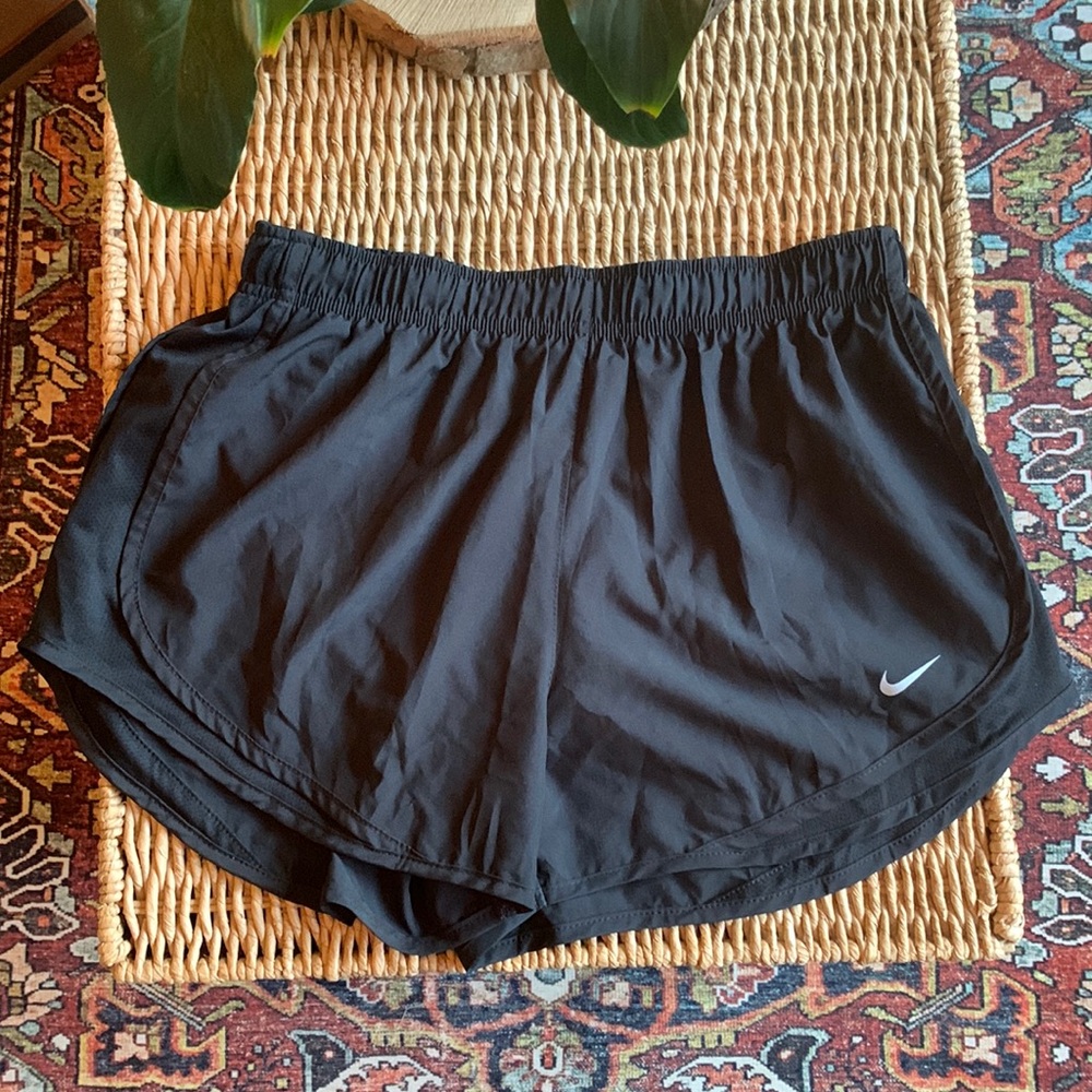 Nike Women's Tempo Dry Core 3'' Running Shorts